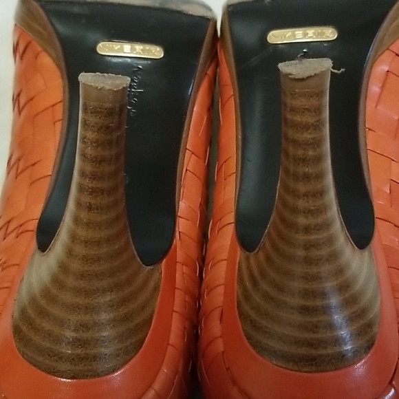 Cole Haan NikeAir woven leather peeptoe heel 9B - Picture 6 of 16